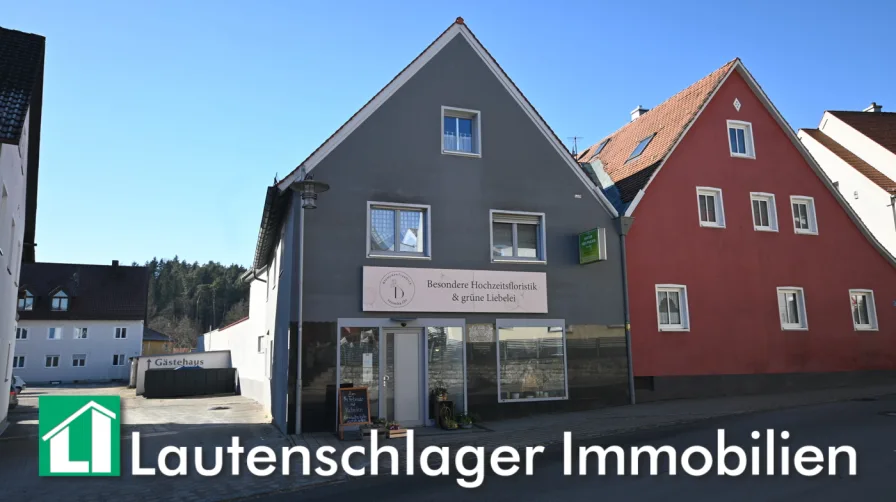 Ansicht Wohn- und Geschäftshaus - Haus kaufen in Deining - KOMPLETT VERMIETET!Zentral gelegenes Wohn-/Geschäftshaus in Deining bei Neumarkt i.d. Oberpfalz