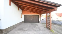 Carport vor Garage