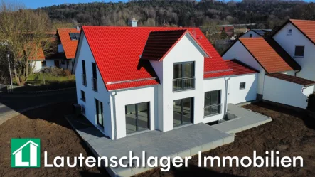 Modernes Zuhause zum Wohlfühlen - Haus kaufen in Sengenthal - Stadtnahe Lage für Familien! NEUBAU-Einfamilienhaus mit Doppelgarage in Sengenthal bei Neumarkt/OPf.