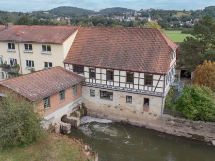 Außenansicht - Wohnung mieten in Ahorn / Finkenau - Stilvoll renovierte 4-Zimmer-Wohnung im ehemaligen Rittergut in idyllischer Lage von Ahorn