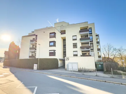 Außenansicht - Wohnung mieten in Coburg - Zentral gelegenes 1-Zimmer-Apartment mit Einbauküche und Tiefgaragenstellplatz in Coburg