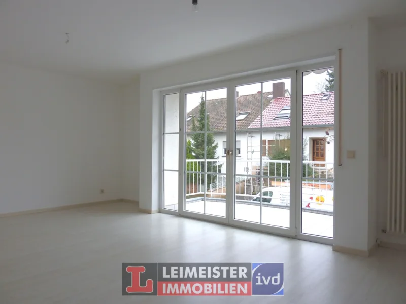 Wohnzimmer - Wohnung mieten in Aschaffenburg - 3-ZIMMER-MAISONETTE MIT BALKON IN AB-SCHWEINHEIM