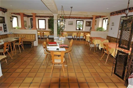 Gastraum - Ansicht 1 - Gastgewerbe/Hotel kaufen in Donauwörth - Hotel-Restaurant im Lkrs. Donau-Ries