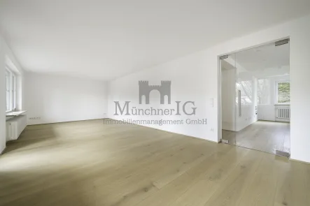 Wohnen - Wohnung mieten in München - MÜNCHNER IG: Moderne Penthouse-Stil Wohnung – Hochwertig saniert mit Blick ins Grüne!