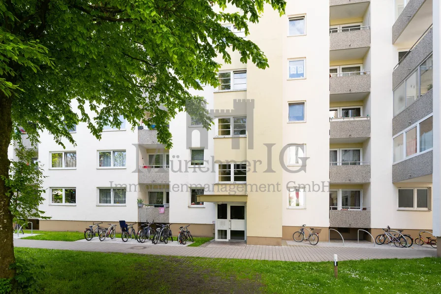 Aussensicht - Wohnung kaufen in Puchheim - MÜNCHNER IG: Lichtdurchflutet & idealer Grundriss – Perfekt für Eigennutzer oder Kapitalanlage!