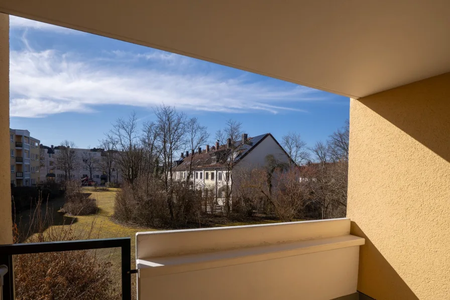 Südloggia_1 - Wohnung kaufen in München - Ruhige 2-Zimmer Wohnung mit sonniger Südloggia