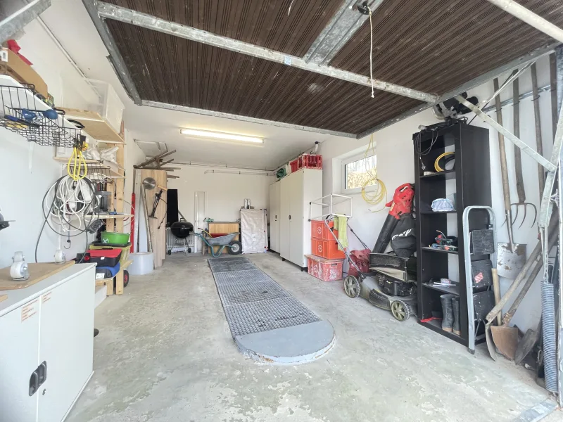 Garage.JPG