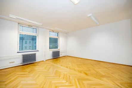 Büro - Büro/Praxis mieten in Külsheim - Tolle renovierte Büroflächen von 25qm bis 1.650qm