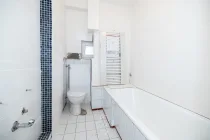 Badezimmer Wohnung DG