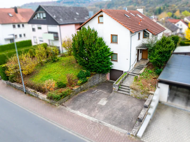 Luftansicht Front - Haus kaufen in Igersheim - Großzügiges Wohn- und Geschäftshaus in ruhiger Lage