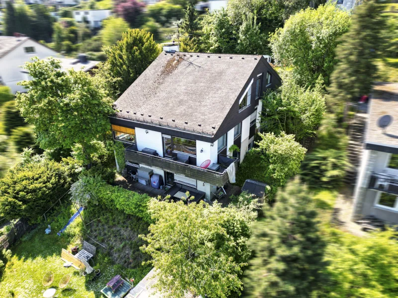 Außenansicht_Nord-West - Haus kaufen in Würzburg / Zellerau - Wohntraum mit Blick über die Festung Marienberg in Toplage!