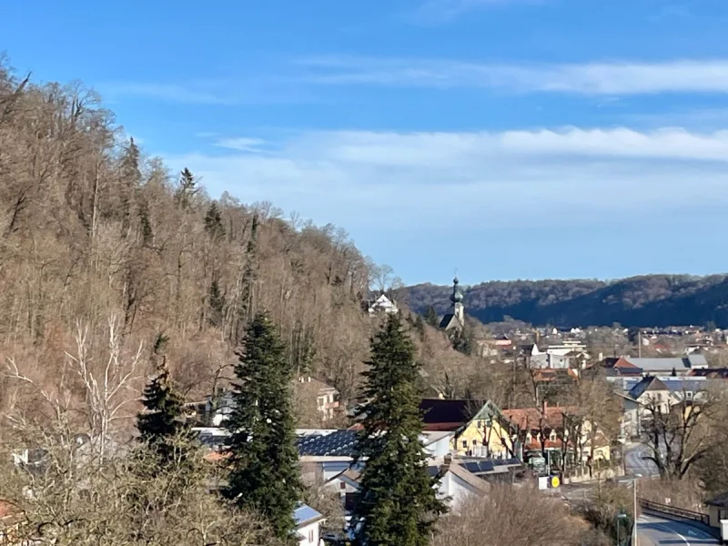 Gute Aussichten - Wohnung kaufen in Trostberg - Wohnen über den Dächern der Stadt