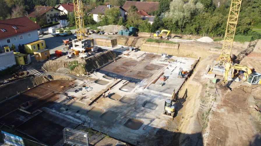 Bauplatz 1+2 1 - Wohnung kaufen in Bad Birnbach - BAUSTELLE LÄUFT - WOHNEN IN VOLLENDUNG - NATUR PUR UND TOLLE ARCHITEKTUR - exkl. Wohnungen degr.AfA