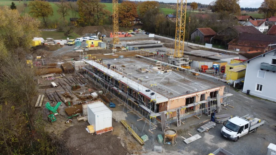 Haus 1 Erdgeschoss - Wohnung kaufen in Bad Birnbach - BAUSTELLE LÄUFT - WOHNEN IN VOLLENDUNG - NATUR PUR UND TOLLE ARCHITEKTUR - exkl. Wohnungen degr.AfA