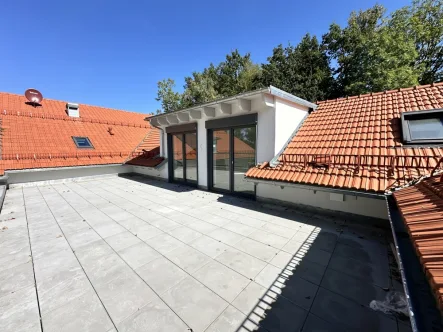 Dachterrasse - Wohnung kaufen in Pfarrkirchen - IMMO MAIER -WOHNEN im GRÜNEN- MIT GUTEM GEWISSEN - KFW40 EE IM EINKLANG MIT DER NATUR-provisionsfrei