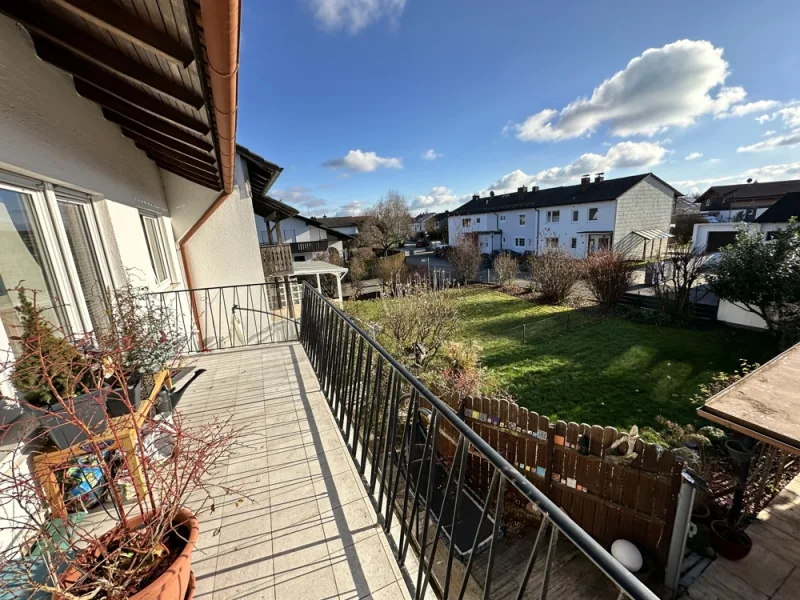 großer nutzbarer Balkon