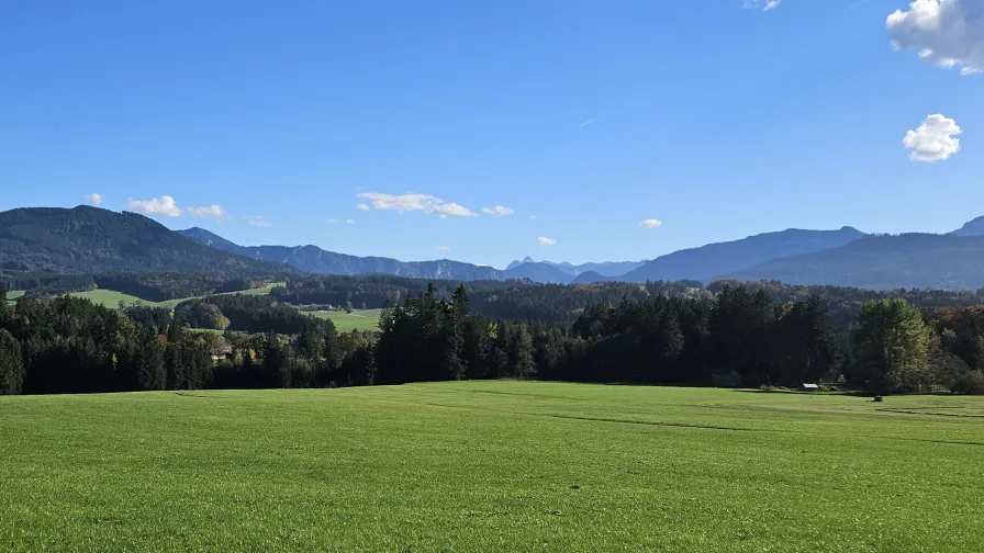 Umgebung - Haus kaufen in Traunstein - Stilvolles Landhaus mit 5 Wohneinheiten- zwischen Salzburg und München - 15km zum Chiemsee