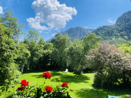 Garten/Ausblick - Haus kaufen in Inzell - Bergpanorama - Historisches Bauernanwesen mit 2.000 qm uneinsehbarem Gartengrundstück