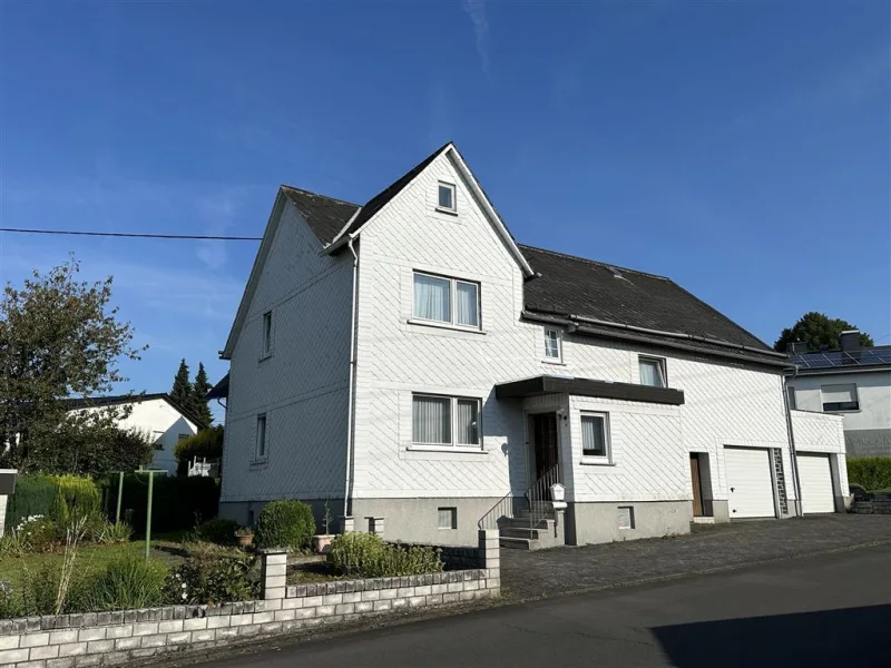 Seite  - Haus kaufen in Höhn  - Höhn Nähe Ortsrand, Älteres Wohnhaus/Bauernhaus mit Garten und Garagen! 