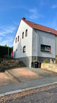  - Haus kaufen in Roßwein - Moderne Doppelhaushälfte mit Anbau und liebevoll angelegten Garten in Roßwein in der Nähe von Döbeln zu verkaufen