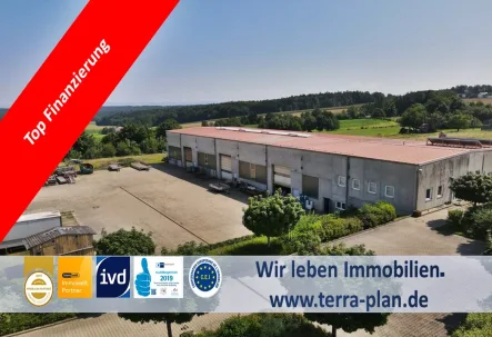 Hauptfoto  - Halle/Lager/Produktion kaufen in Fürstenzell - VIELSEITIG NUTZBARE GEWERBE-/WERKSHALLE MITBÜROEINHEIT UND SEHR GUTER AUTOBAHNBINDUNG