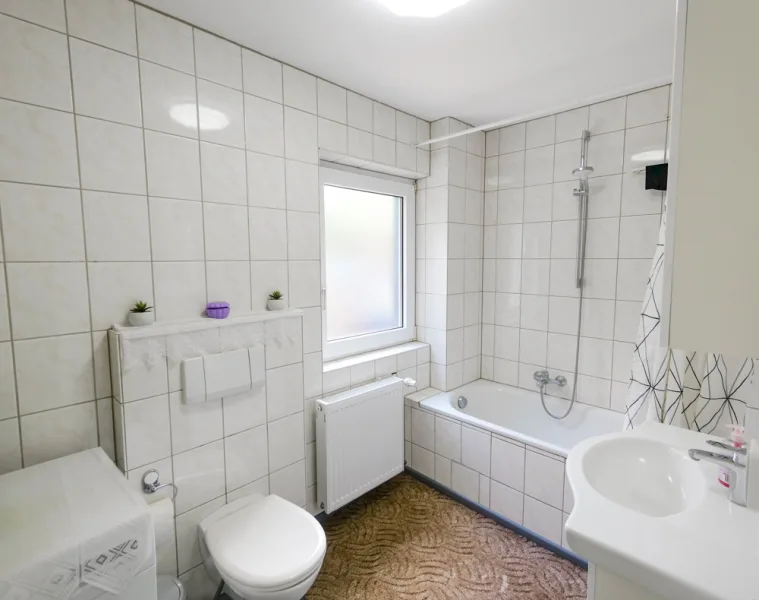 Badezimmer EG