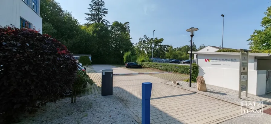 Einfahrt Parkplatz