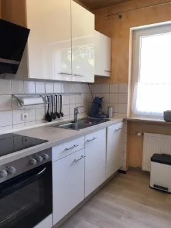 Küche - Wohnung mieten in Lohr - Möbliertes 2-Zimmer-Apartment  zu vermieten - Wohnen auf Zeit - Ideal für Wochenendheimfahrer