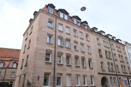 Hausansicht - Wohnung mieten in Nürnberg - Moderne, komplett sanierte Wohnung mit hochwertiger Ausstattung und Einbauküche in ruhiger Lage