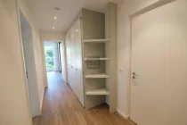 Flur mit Einbauschrank