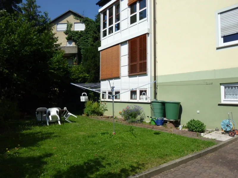 Ansicht v. Garten - Wohnung mieten in Schweinfurt - Einliegerwohnung mit Einbauküche in Stadtmitte