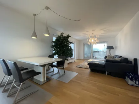 Wohnbereich - Wohnung mieten in München - Traumhafte 4-Zimmerwohnung mit fantastischen Panoramablick