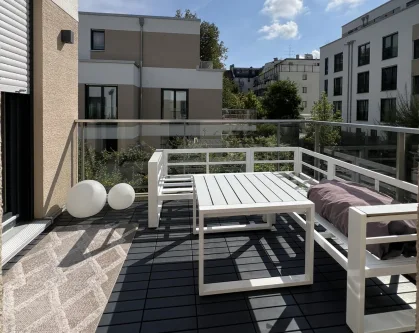 Balkon - Wohnung mieten in München - Exklusive möblierte 2-Zimmer-Wohnung in Obersendling – Luxus und Eleganz vereint