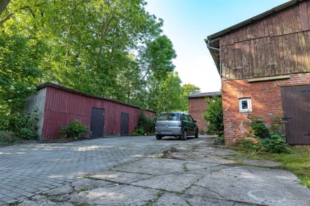 Hoffläche - Haus kaufen in Oederquart - Resthof mit Zweifamilienhaus in Oederquart!