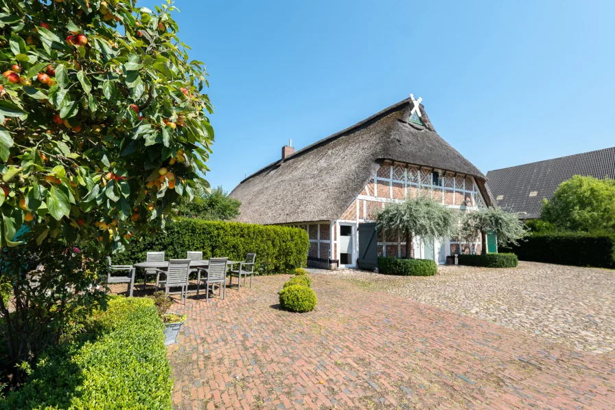 Herzlich Willkommen! - Haus kaufen in Jork - Traumhaftes Bauernhaus im Alten-Land! Zwei Exklusive Wohneinheiten mit einzigartigem Flair