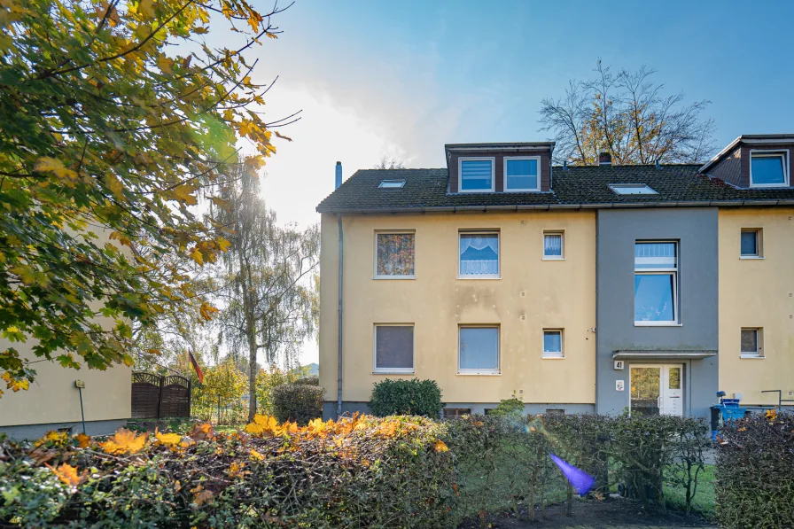 Außenansicht - Wohnung mieten in Stade - Gemütliche Dachgeschosswohnung mit Balkon in Stade-Hahle