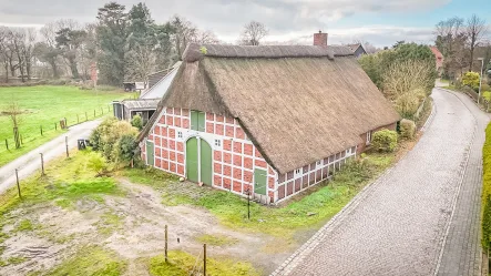 Außenansicht  - Haus kaufen in Hechthausen - Ein Paradies für Tierliebhaber: Idyllisches Bauernhaus mit vielfältigen Möglichkeiten in Hechthausen