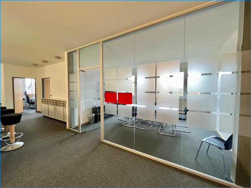 Besprechungszimmer - Büro/Praxis mieten in Oberhaching - Moderne Bürofläche mit Stil: Exklusive 629 m² für Ihr Unternehmen