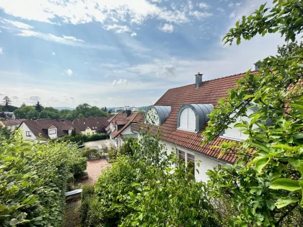  - Haus kaufen in Kulmbach - Architektenhaus mit 3 Wohnungen und Aufzug in der Kulmbacher Innenstadt360 Grad Rundganghttps://tour.ogulo.com/9lMt