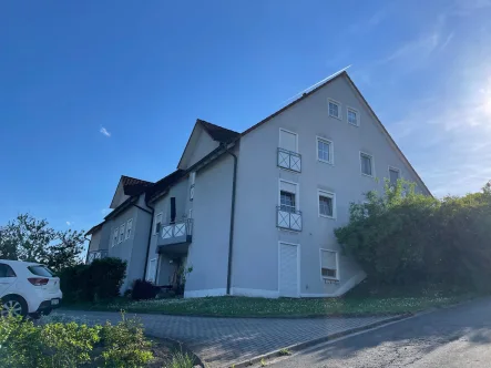 IMG_5544 - Wohnung kaufen in Untersteinach - Gepflegte 2,5-Zimmer-Maisonette-Wohnung mit Einbauküche und Tageslichtbad