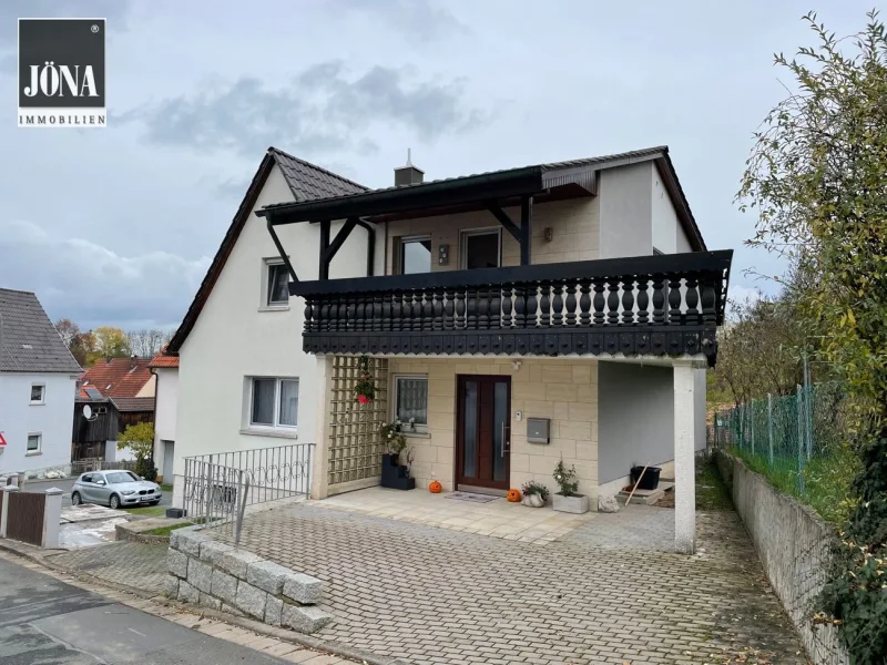 Außenansicht - Haus kaufen in Kulmbach - Katschenreuth - Modernisiertes Einfamilienhaus in ruhiger Wohnlage