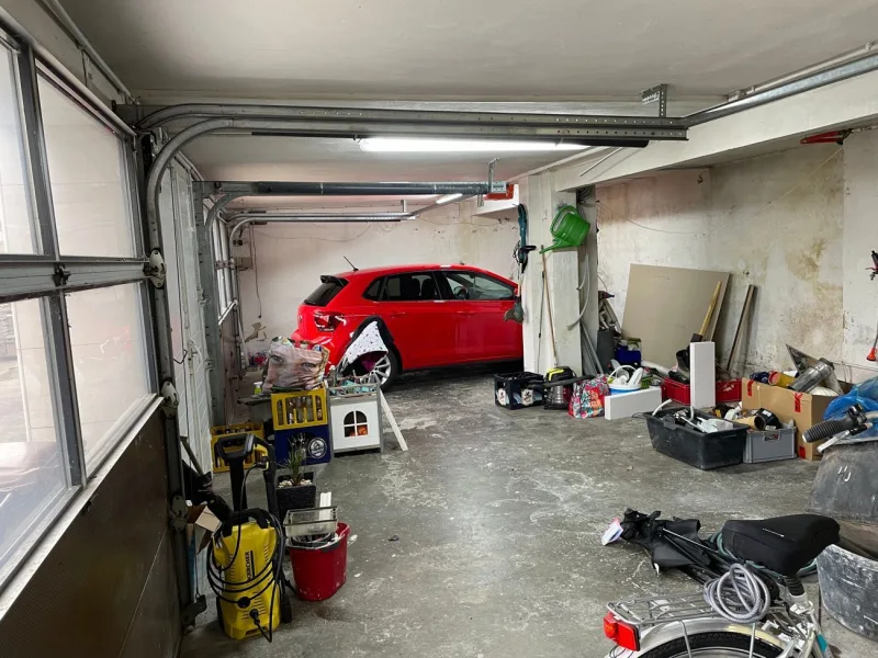 Garage im UG