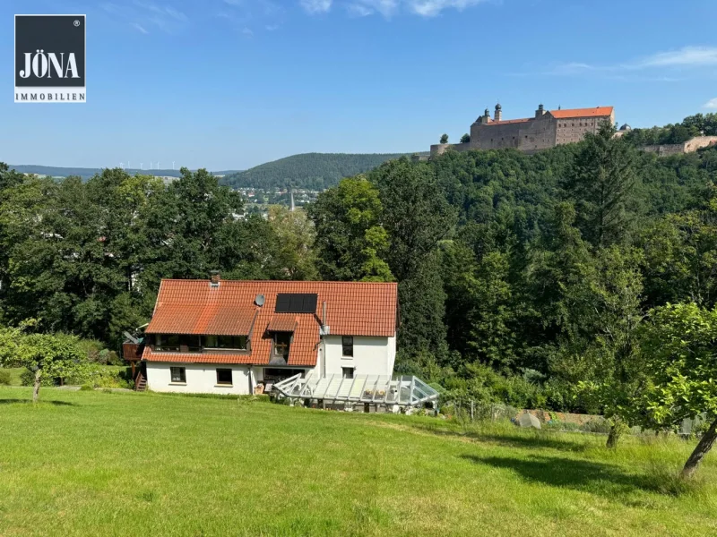  - Haus kaufen in Kulmbach - Landleben stadtnah!Modernisiertes Schmuckstück in Alleinlage!