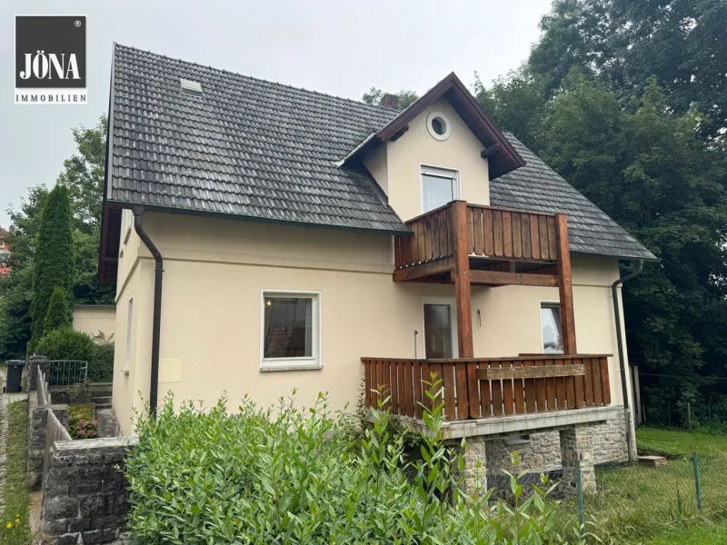  - Haus kaufen in Untersteinach - Ruhig gelegenes Einfamilienhaus mit pflegeleichtem Garten und Garage