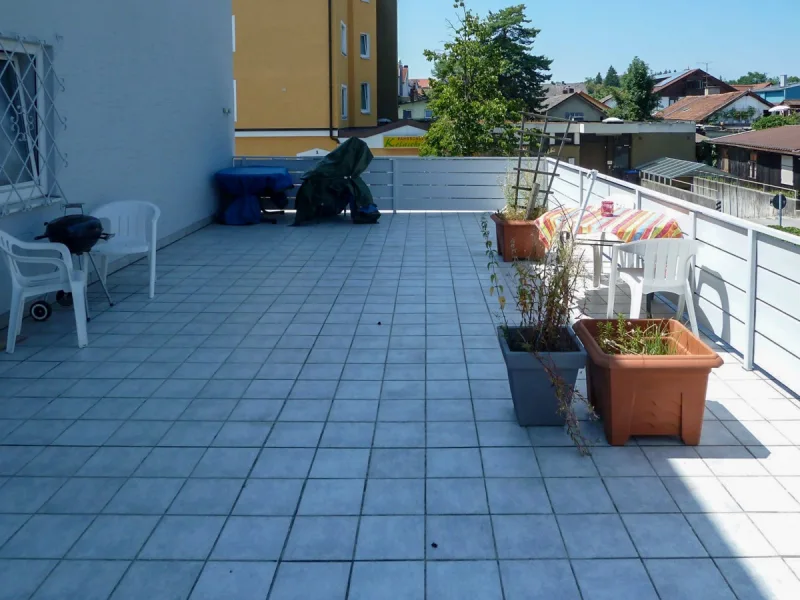 Dachterrasse für alle Wohnungen