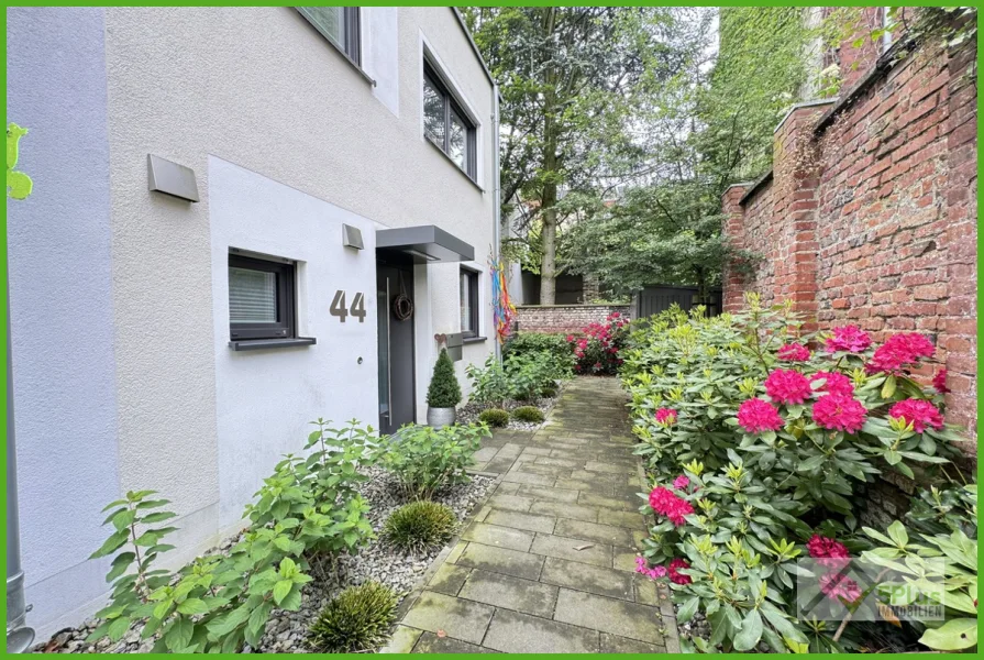 5Plus Immo Mietshaus Frankenberger Viertel Aachen Hauseingang