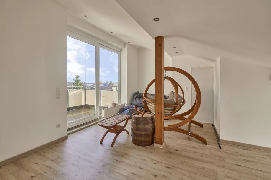 Maisonette Wohnzimmer - Wohnung kaufen in Mannheim - Individuelle Wohnung mit Sauna über zwei Etagen mit toller Fernsicht