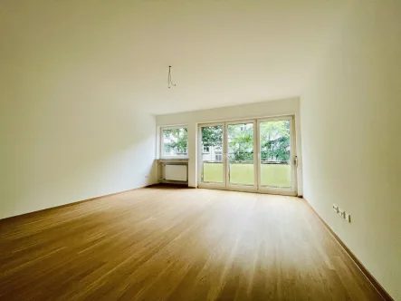 Wohnzimmer - Wohnung mieten in Mannheim - MA-Oststadt - Erstbezug nach Sanierung! 3 ZKB/Balkon-Wohnung