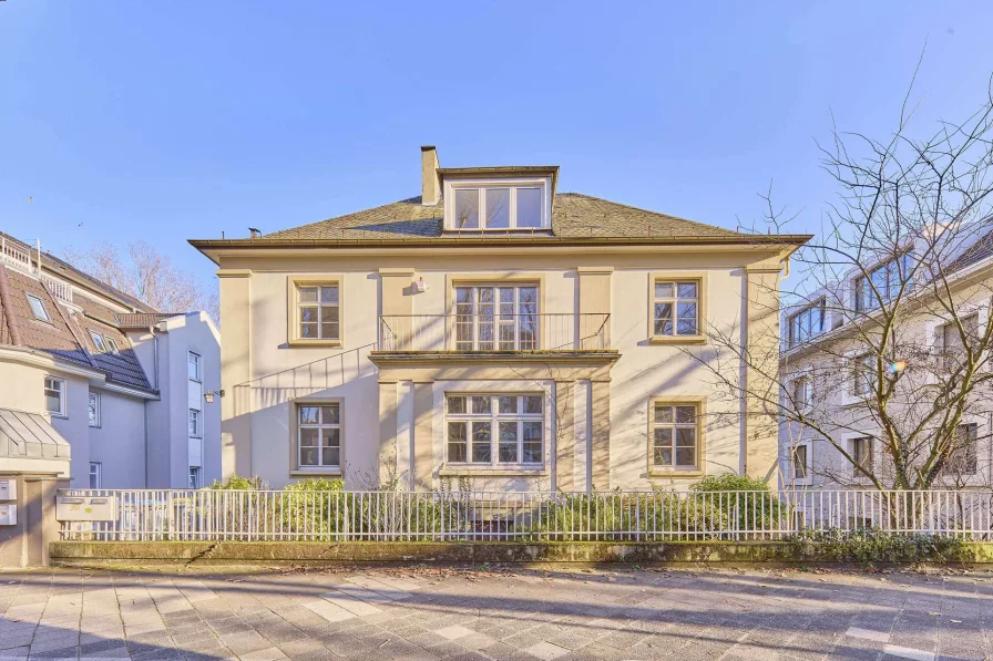 Außen Ansicht - Haus kaufen in Mannheim - Mondäne Altbau-Villa in der Oststadt mit einzigartigem Gartengrundstück