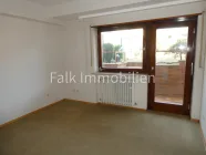 Zimmer 1 m. Zugang Terrasse UG